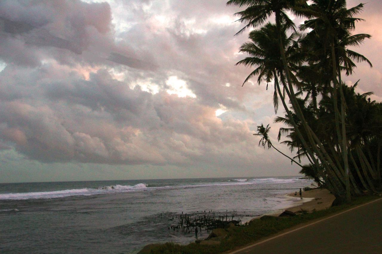 Savenrose Beach Villa Matara Exterior foto